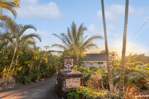 Cozy Sunset Views with Lanai - Close to Beach home in Kalaoa (HI)