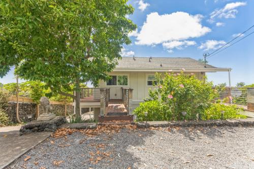 Cozy Sunset Views with Lanai - Close to Beach home