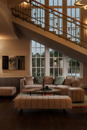 494925675 Anna Grand Hotel
