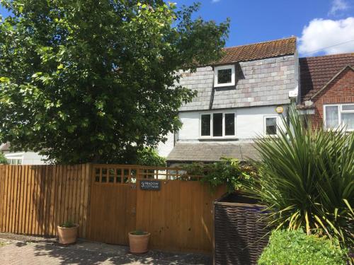 Meadow Cottage - image 6
