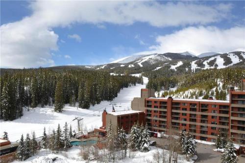 Exterior view, Slope Side Ski In Ski Out at Beaver Run Resort in Breckenridge (CO)