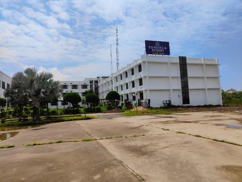 . S S Hotel and Resort