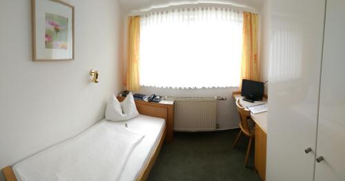 Hotel Garni Schmid - image 6