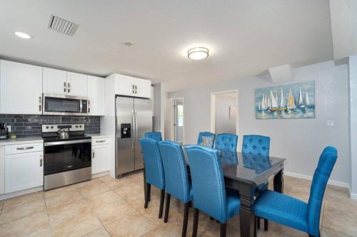 Konyha, Waterfront Haven House with Boat Basin & Ramp in Little Torch Key