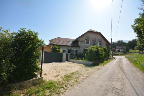 Gîte de Crêt Vial - Location saisonnière - Alby-sur-Chéran