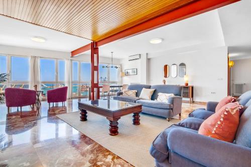 Apt Alameda de Colon Solo Familias, Málaga