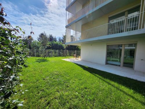 BA Apartment with free garage parking and garden, Bratislava (photo 8)