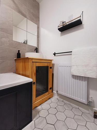 Peaceful house in the heart of Glasgow city, close to Queen Elizabeth Hospital and Govan subway, Free Private Parking, Glasgow (Foto 9)