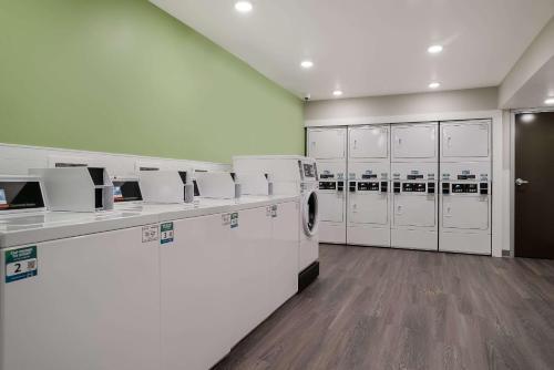 Dotări, WoodSpring Suites Detroit Sterling Heights in Sterling Heights