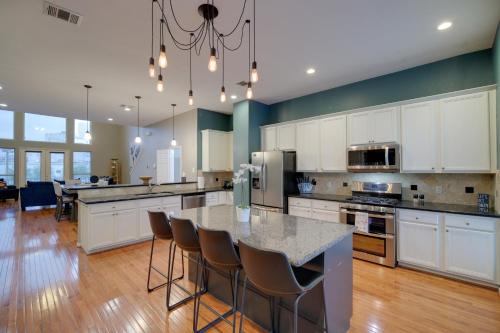 Houston Townhome By George Brown Convention Center in Houston, USA