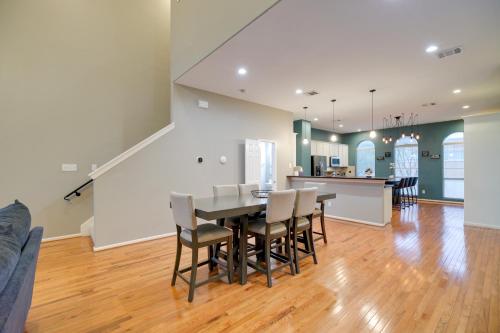 Houston Townhome By George Brown Convention Center in Houston, USA