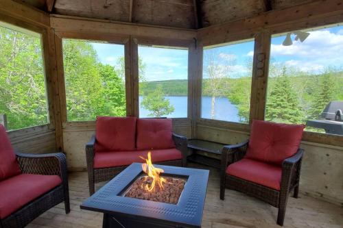 Lochaber Lakeview Cottage in Greenwold (NS)