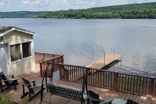 Lochaber Lakeview Cottage in Greenwold (NS)