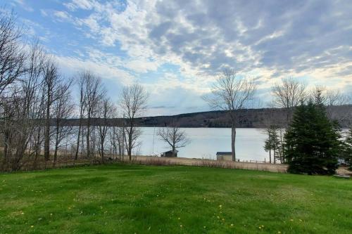 Lochaber Lakeview Cottage