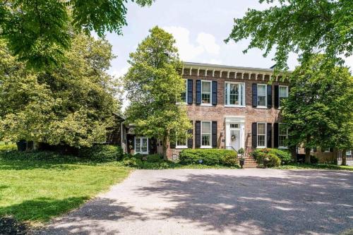 Historical Mansion 7BD Vacation Home in Derby City in Louisville, USA