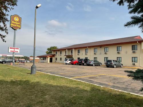 . Budget Host Inn