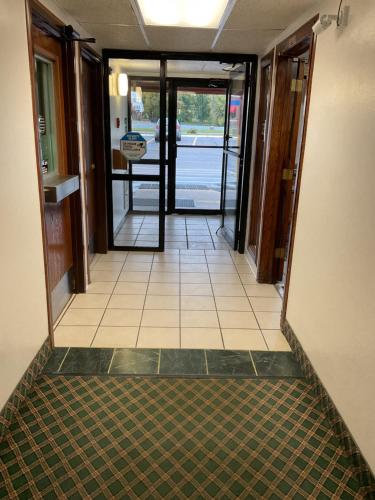 Lobby, Budget Host Inn in Buffalo (MN)