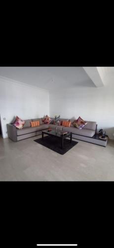 Bel appartement à skhirat plage et à 20 mn de Rabat