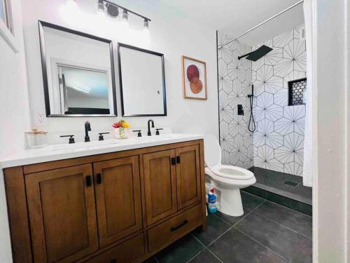 Stylish home in the heart of Tempe w/ private pool photo 2