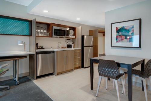 Home2 Suites By Hilton Garden Grove