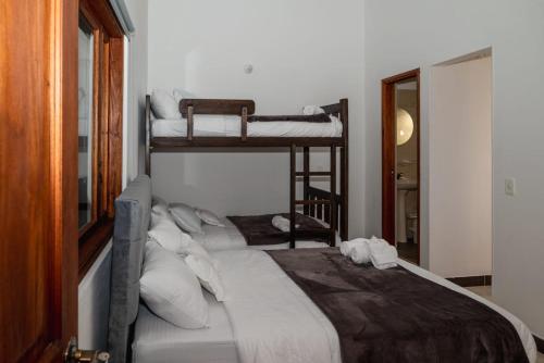Quadruple Room with Mountain View image 3