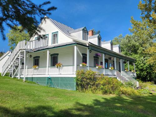 Auberge des Nuages - Hotel - La Malbaie