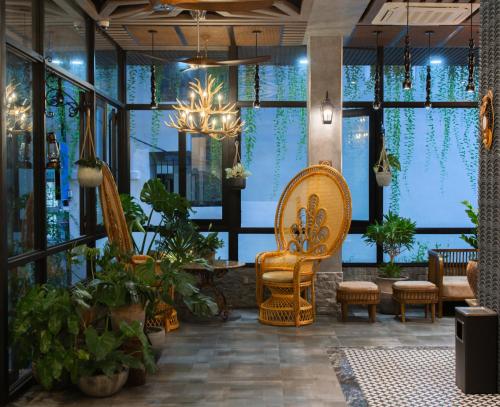 494984889 Aaron Boutique Hotel