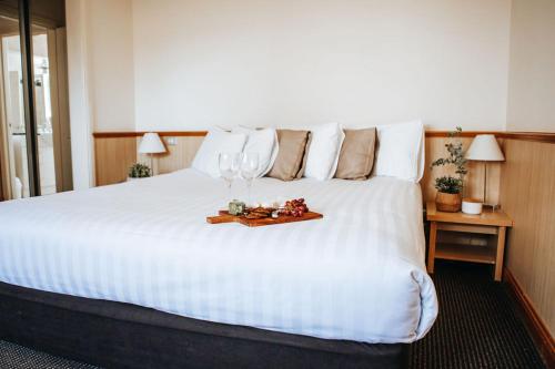 Astor Inn Room Type - Standard King Room
