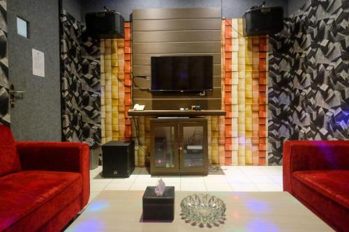 Recreational facilities, Urbanview Hotel Dedy Jaya Brebes in Brebes