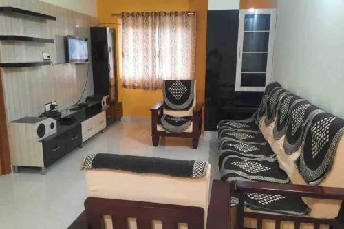 . Luxurious 1BHK/ 2nd floor exclusively with carpark