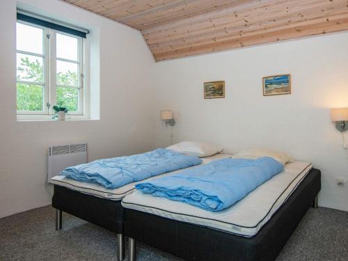 12 person holiday home in Ulfborg