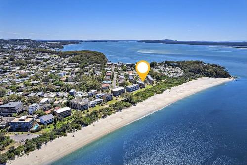 'Serenity Now' Shoal Bay Beach Front with All Linen, WiFi and Air Con