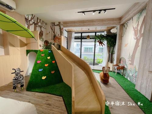 Deluxe Family Suite image 1