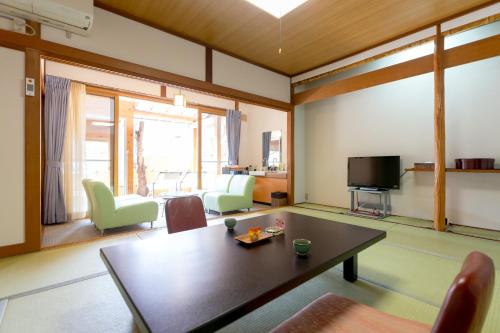 中尾山温泉　松仙閣露天風呂付き和室　禁煙