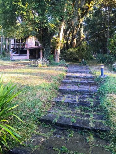 Chácara de lazer e eventos a 30 km de Curitiba, PISCINA, CHURRASQUEIRA, LAREIRA, 5 quartos Casa de 380m2 em 22 alqueires na natureza preservada