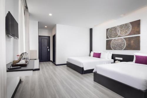 Apsor Palace Hotel Room Type - Deluxe Triple Room