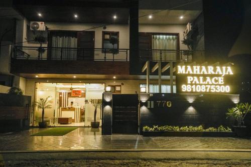 Hotel Maharaja Palace I Top Rated I Family , Group , B2B & Couple Friendly I Gurgaon