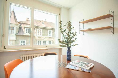 Modern 3-bedroom apartment in city centre, Bâle (photo 2)