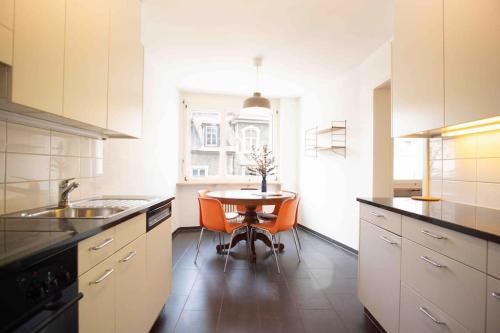 Modern 3-bedroom apartment in city centre, Bâle (photo 6)