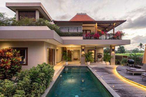 Luxury 3bd Pererenan Villa with Private Pool and Yoga Room