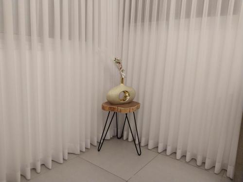 Oprema, הטרקלין של שלמה. דירה יפה וחדשה 5 דקות נסיעה מהים in Ashkelon