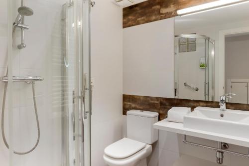 Two-Bedroom Apartment image 4