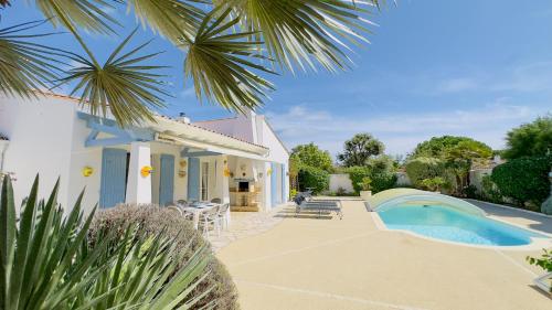 Villa de plain pied avec jardin paysager et piscine - Location, gîte - Ars-en-Ré