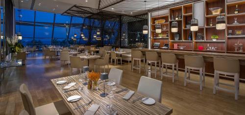 Amathus Beach Hotel Limassol - image 5