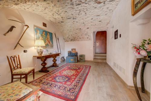 Il Borgo Lavanda and Ulivo Apartments - Happy Rentals