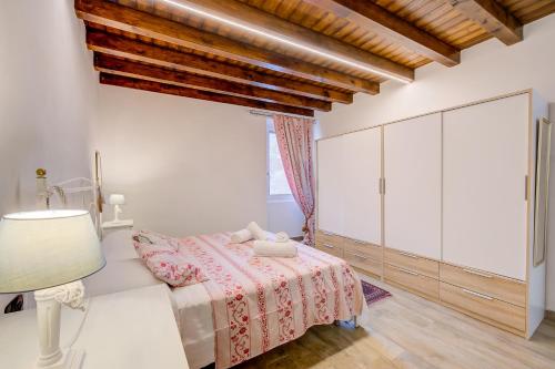 Il Borgo Lavanda and Ulivo Apartments - Happy Rentals