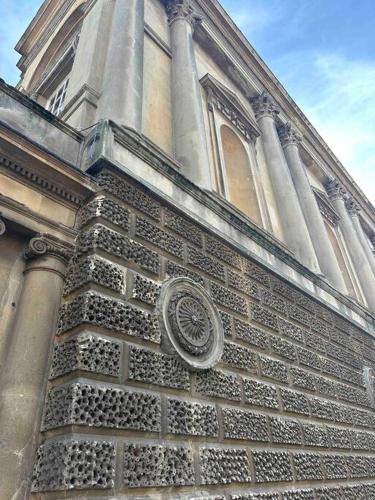 Haus of Sulis, City Centre Apartment with Lift Access, Bath (photo 5)
