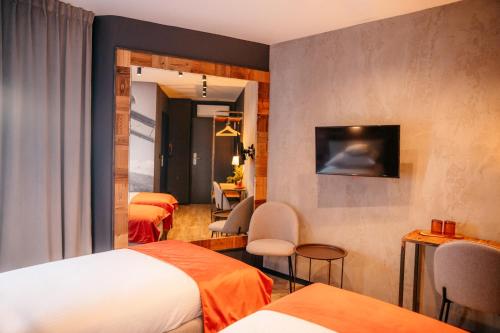 2 twin beds
