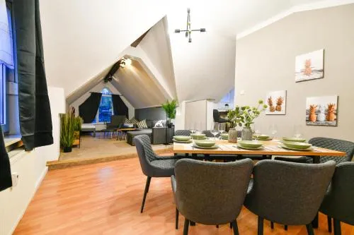 Großes Spree Apartment, 3 Schlafzimmer bis 10 Personen, 4x KfZ Parkplatz, Terrasse, Waschtrockner, Wlan, Netflix in Cottbus, Deutschland