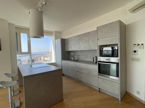 SAG Panorama Apartment 3 rooms 19th floor Great view Free parking, Bratysława (zdjęcie 11)